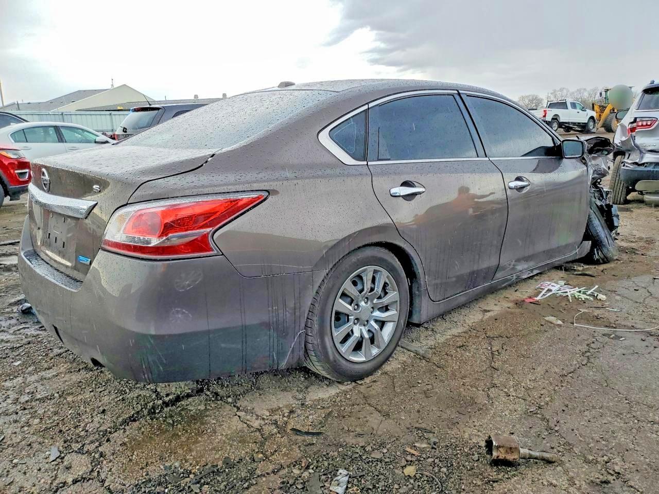 2014 Nissan Altima 2.5 S - Фото 3