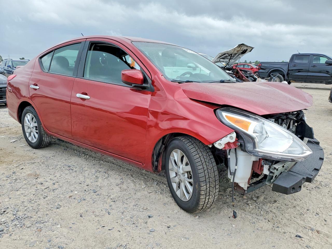 2017 Nissan Versa 1.6 S - Фото 4
