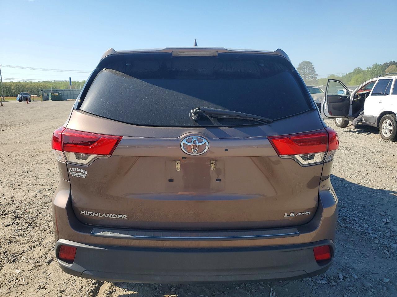 2019 Toyota Highlander Le Plus - Фото 6