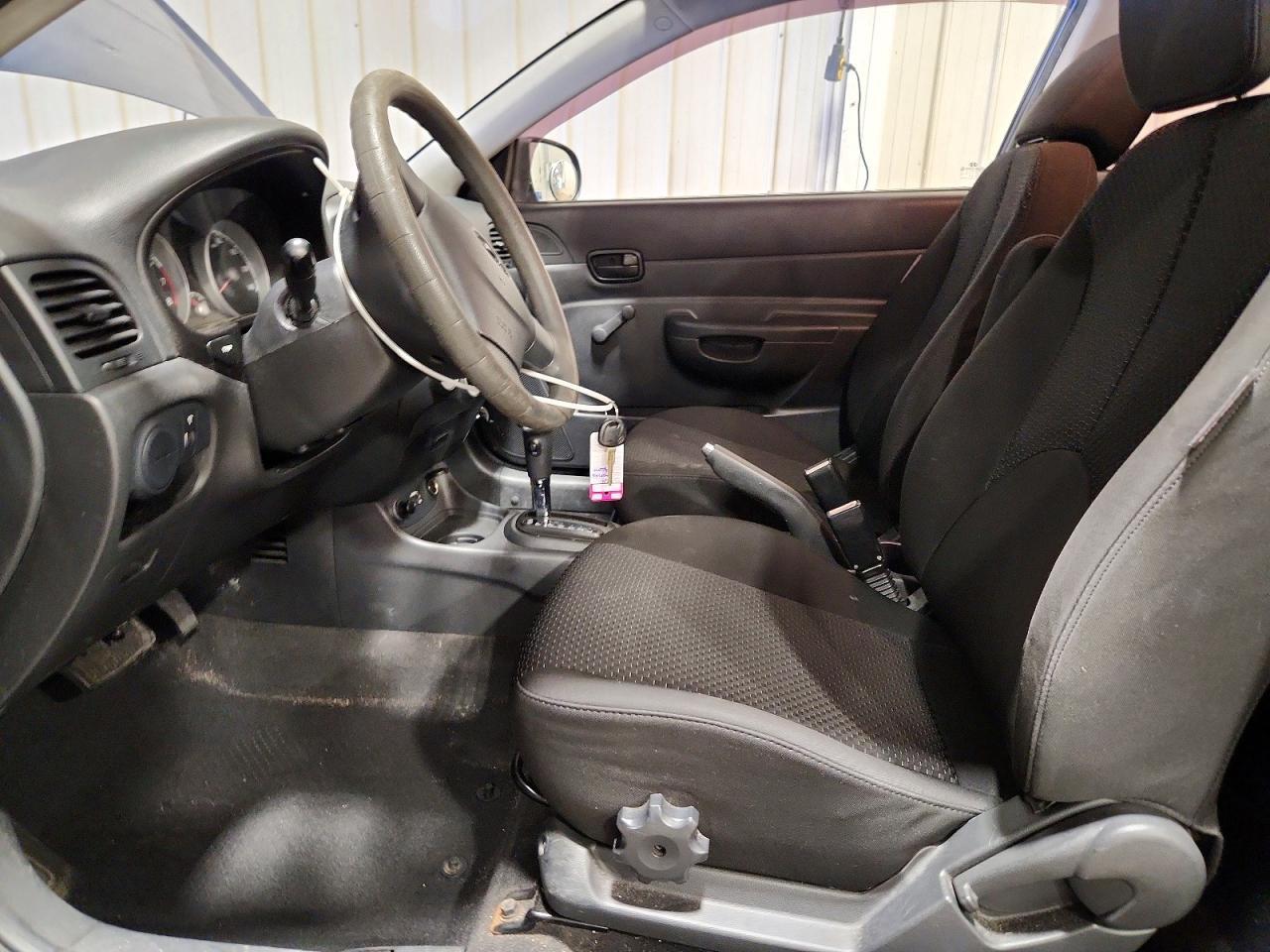 2011 Hyundai Accent Gl - Image 7