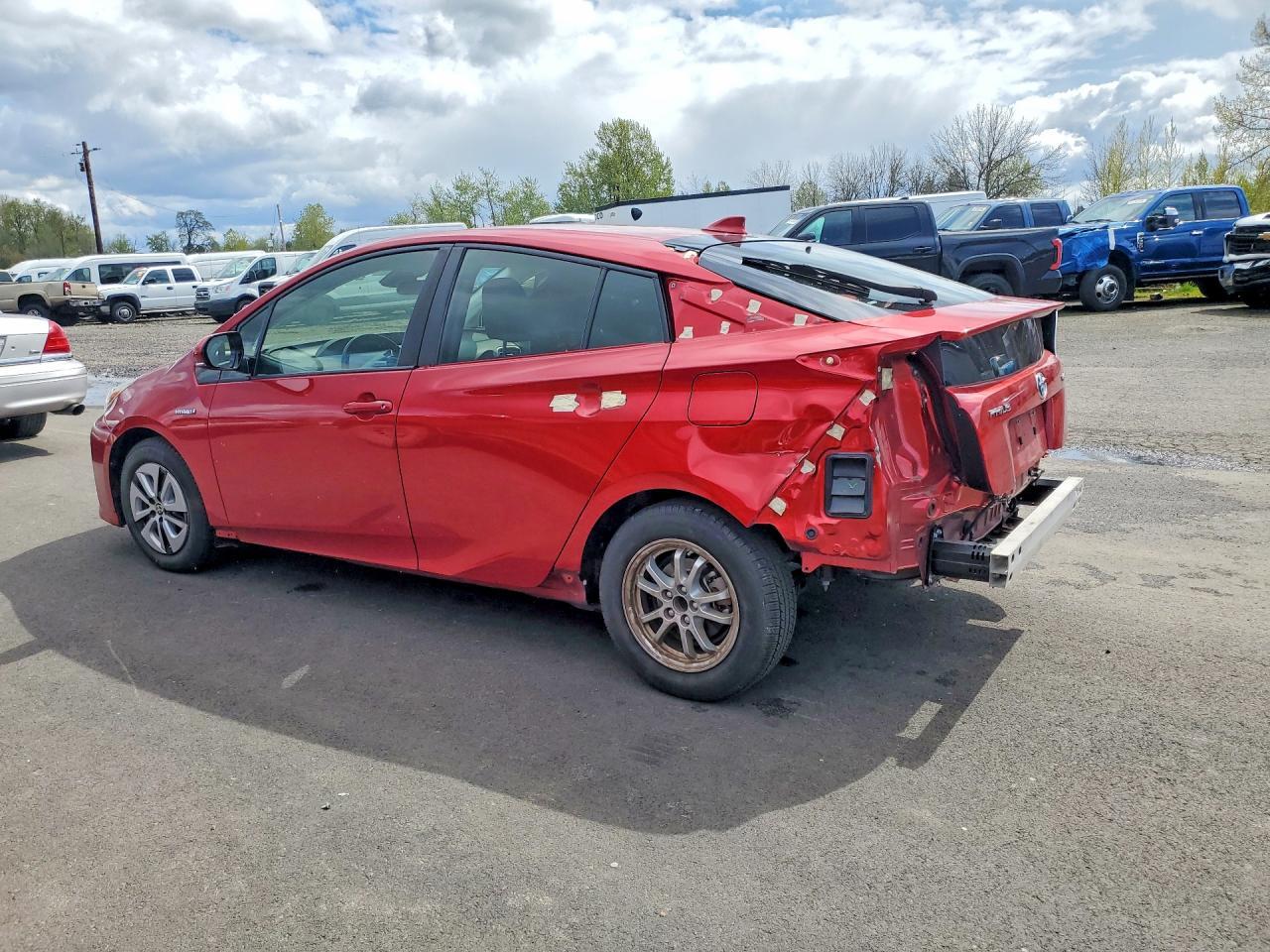 2017 Toyota Prius Three - Фото 2