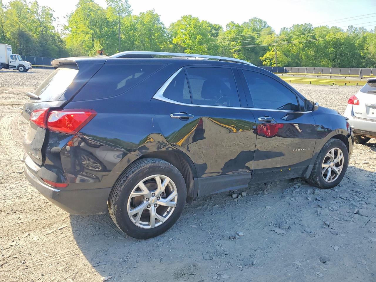 2021 Chevrolet Equinox Premier - Image 3