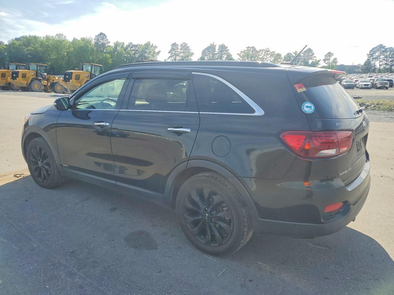 2019 Kia Sorento S V6 - Image 2