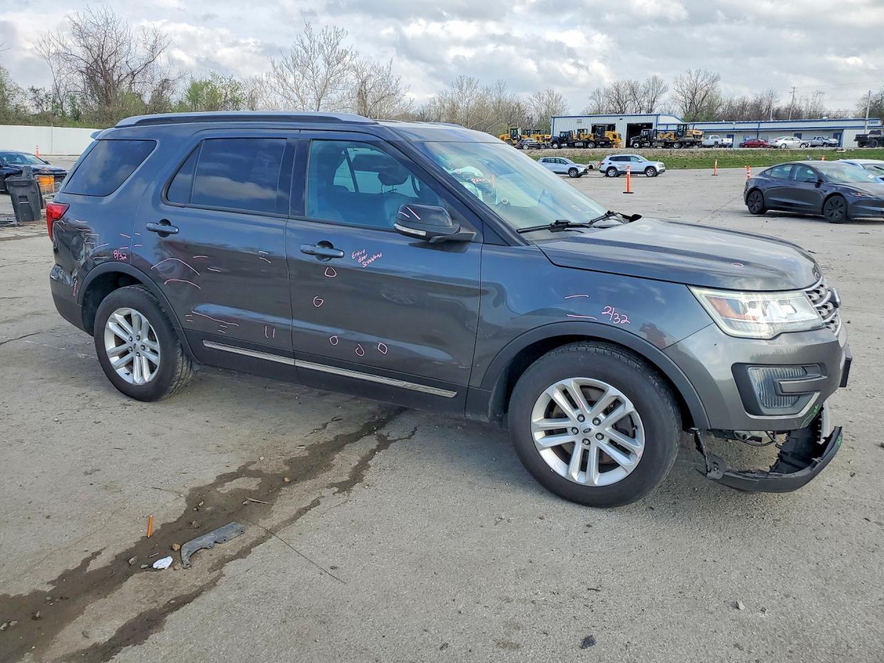2016 Ford Explorer Xlt - Фото 4