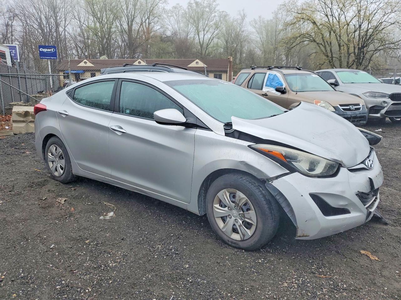 2016 Hyundai Elantra Se - Фото 4