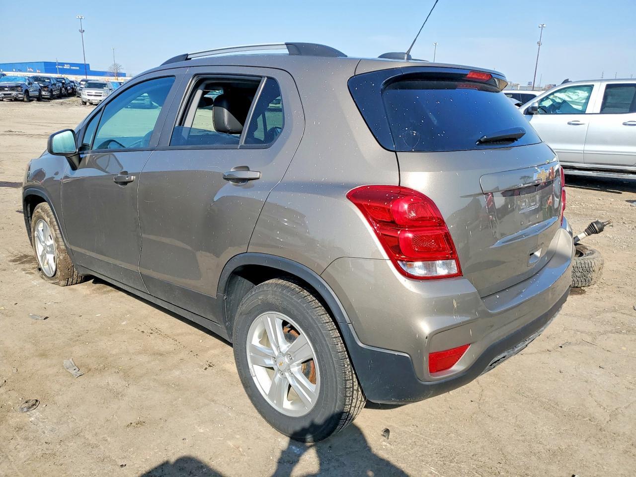 2021 Chevrolet Trax 1Lt - Фото 2