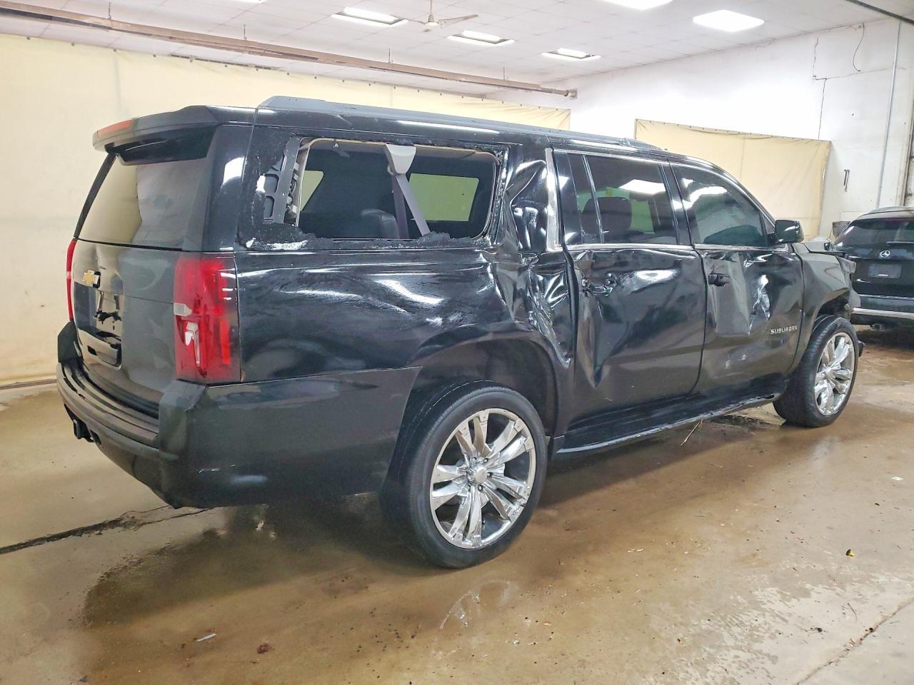2015 Chevrolet Suburban K1500 Lt - Image 3