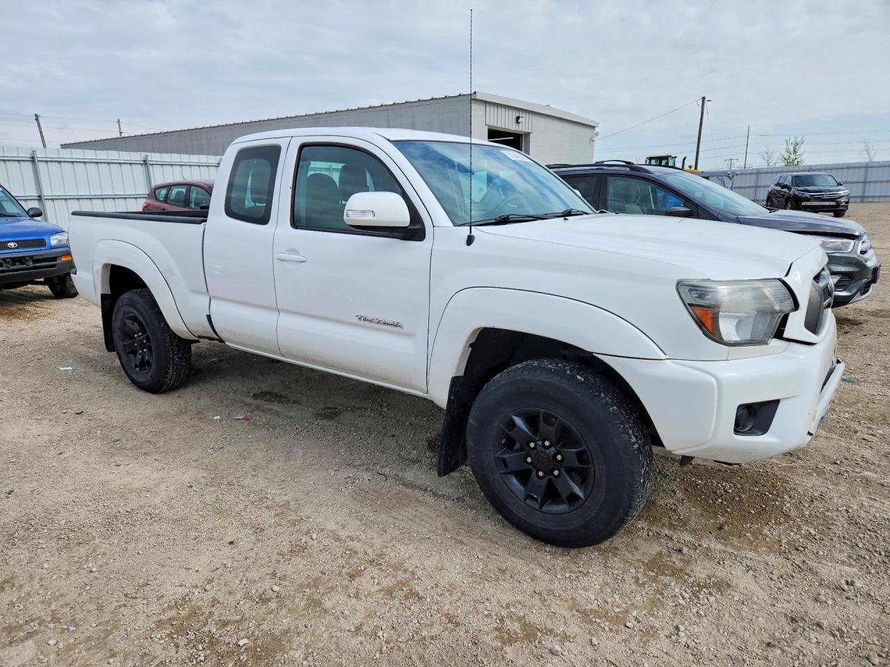 2014 Toyota Tacoma Access Cab - Image 4