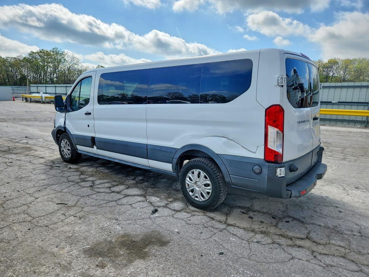 2015 Ford Transit T-350 - Фото 2