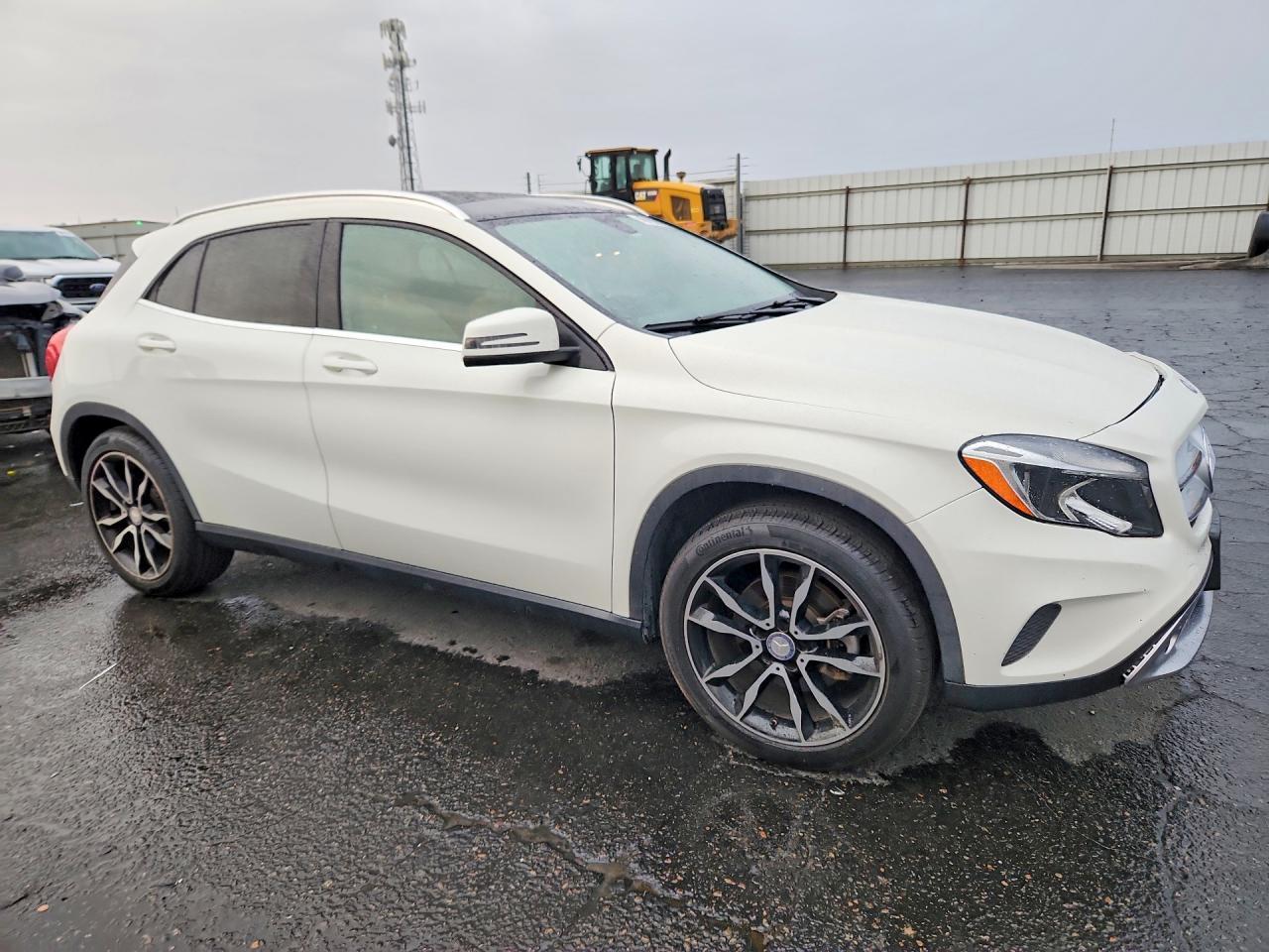 2015 Mercedes-Benz Gla 250 4Matic - Image 4