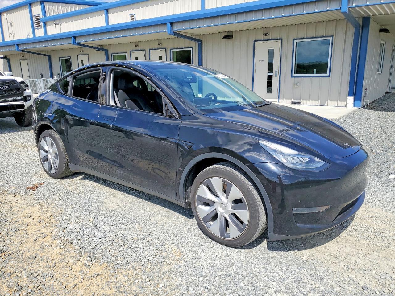 2023 Tesla Y - Фото 4