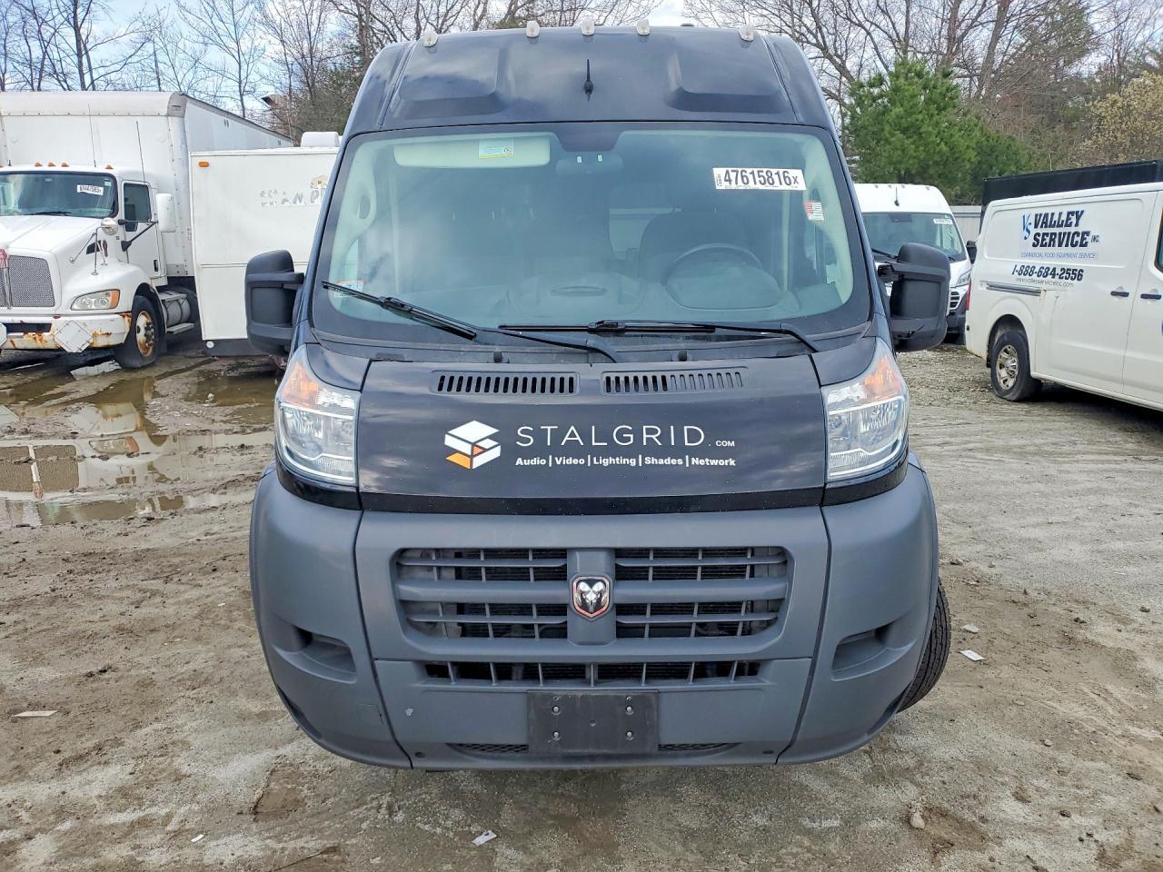 2018 Ram Promaster 2500 Delivery Van - Фото 5