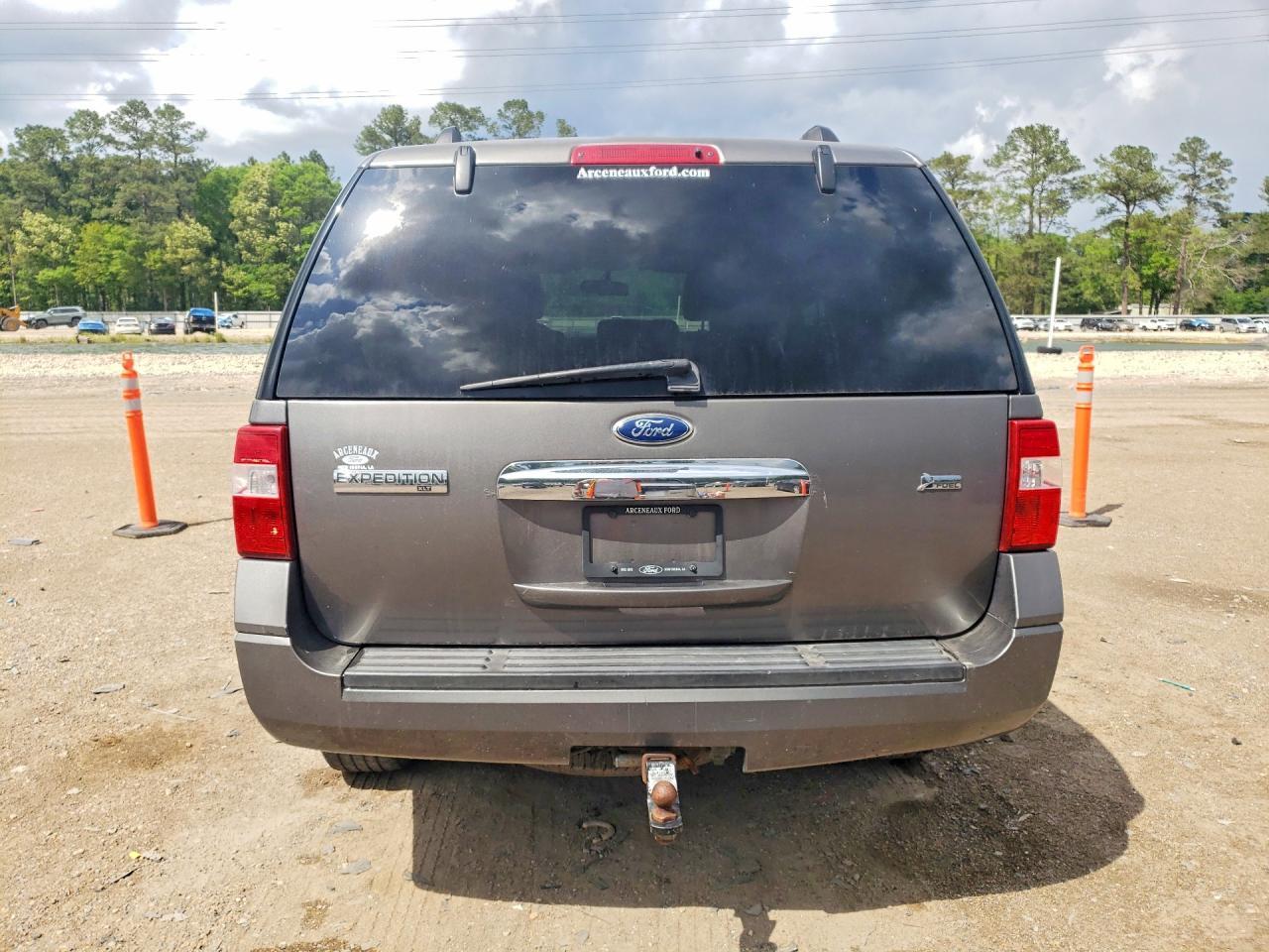 2010 Ford Expedition Xlt - Фото 6