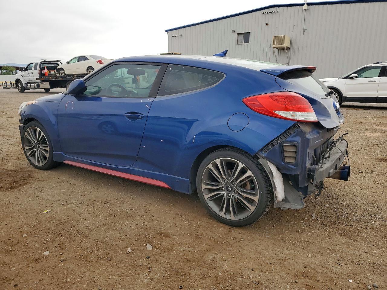 2016 Hyundai Veloster Turbo R-Spec - Image 2