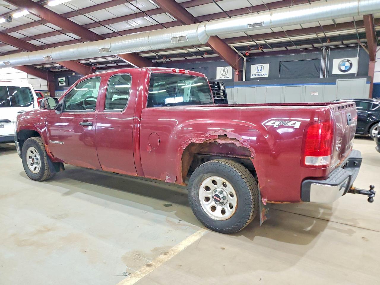 2009 GMC Sierra K1500 - Image 2