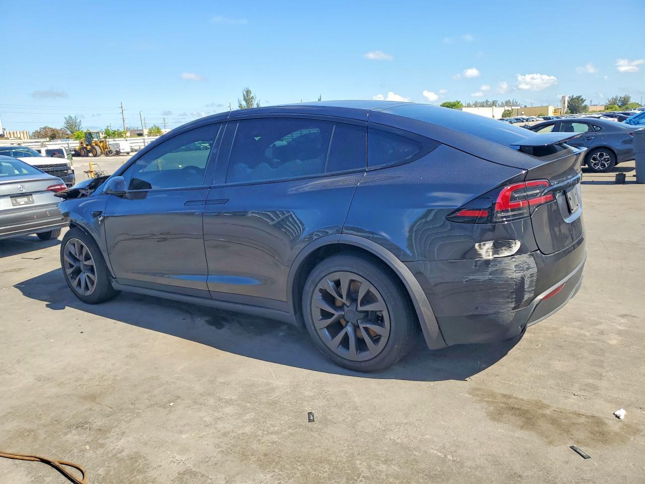 2024 Tesla Model X - Image 2