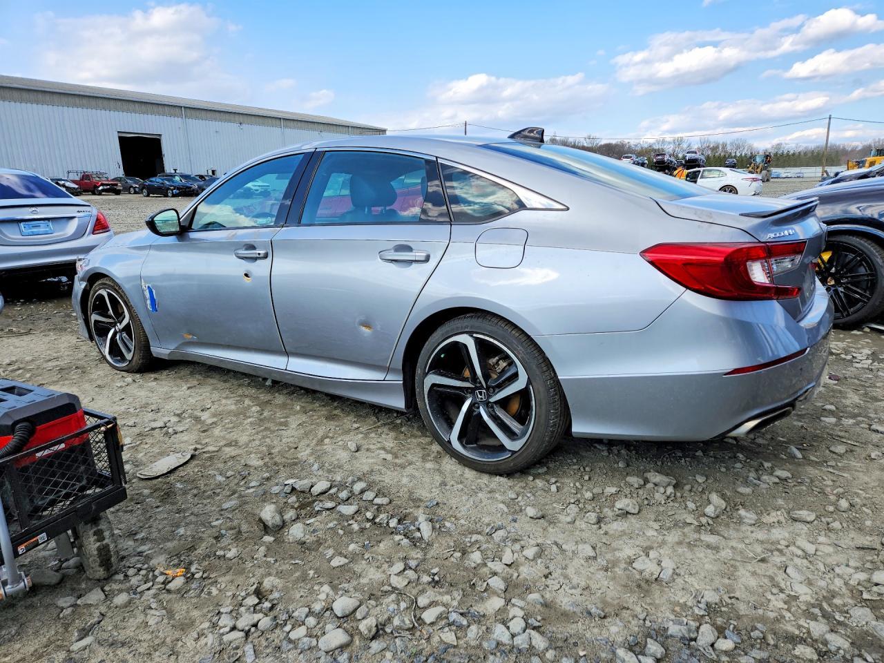 2022 Honda Accord Sport - Фото 2