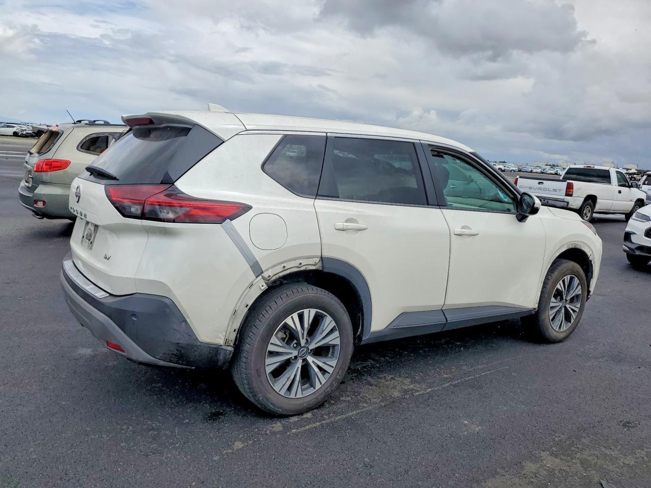 2022 Nissan Rogue Sv - Фото 3
