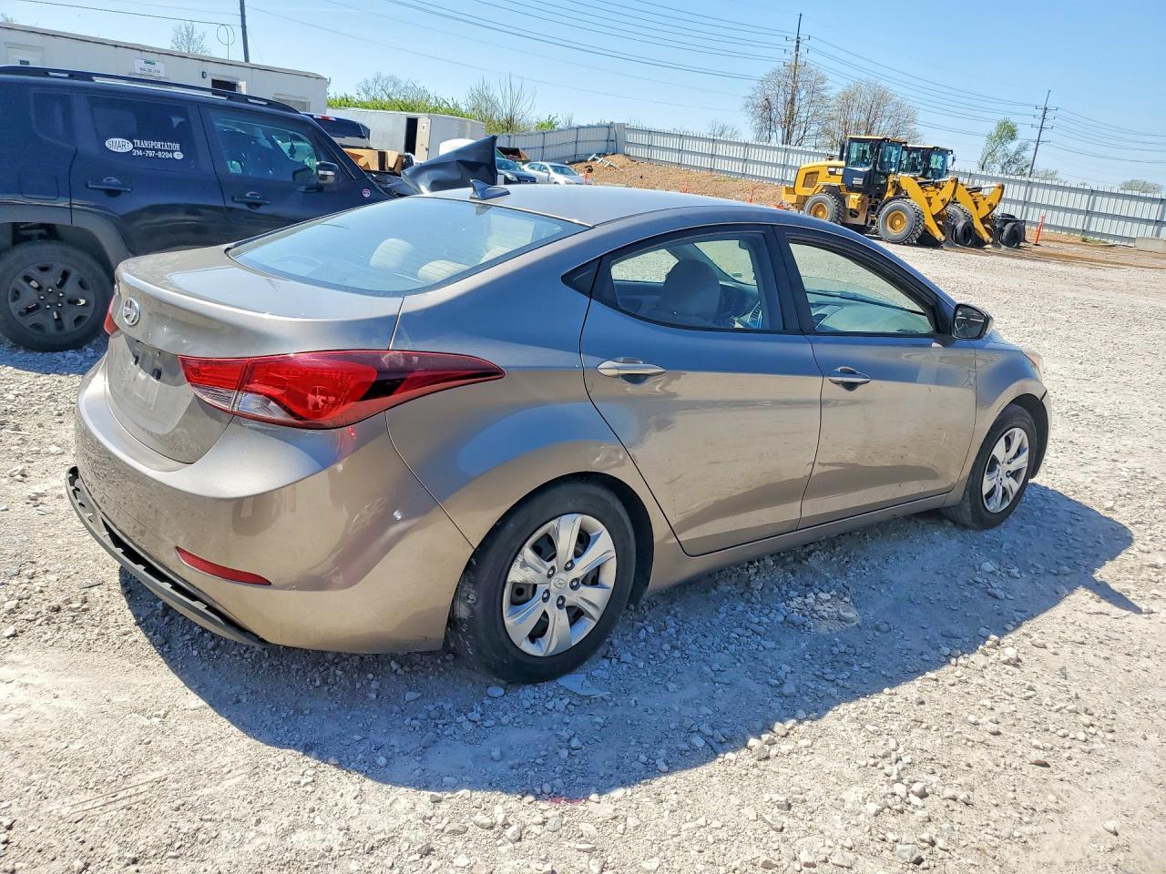 2016 Hyundai Elantra Se - Фото 3