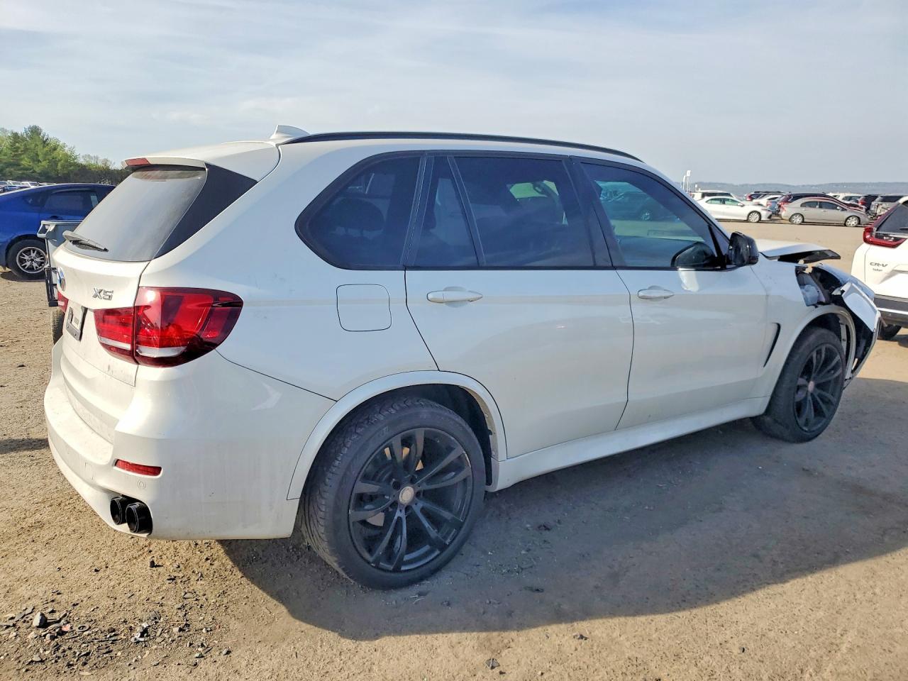 2015 BMW X5 xDrive35I - Фото 3