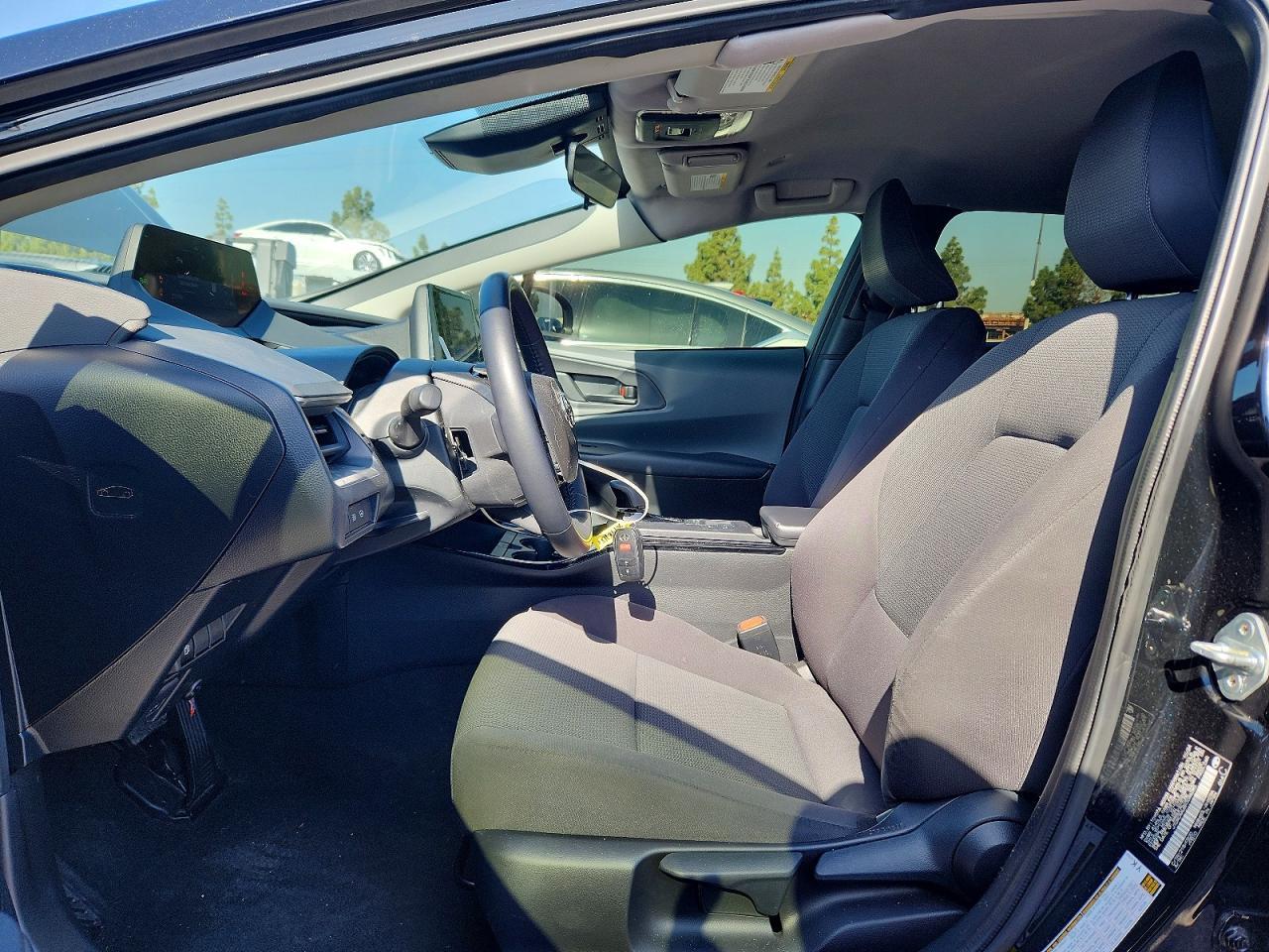 2024 Toyota Prius Le - Фото 7