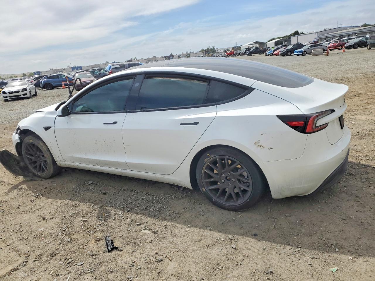 2024 Tesla Model 3 - Image 2