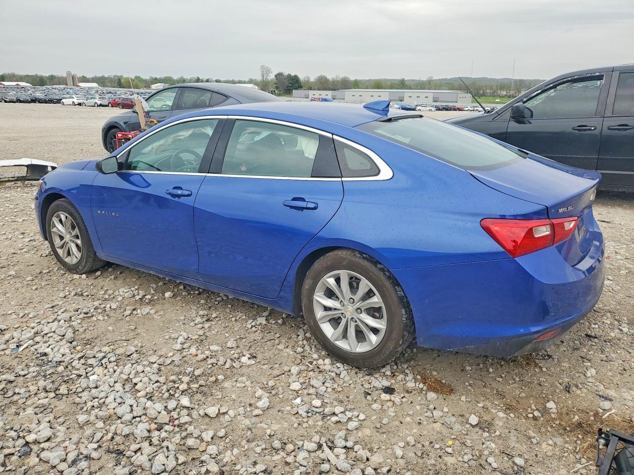 2023 Chevrolet Malibu Lt - Image 2