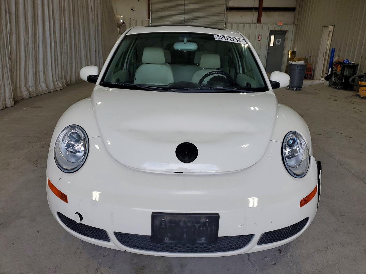 2008 Volkswagen New Beetle Triple White - Фото 5