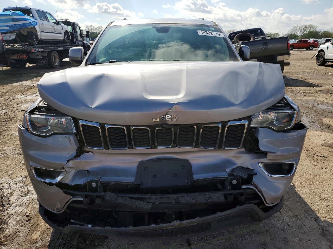 2020 Jeep Grand Cherokee Laredo - Image 5