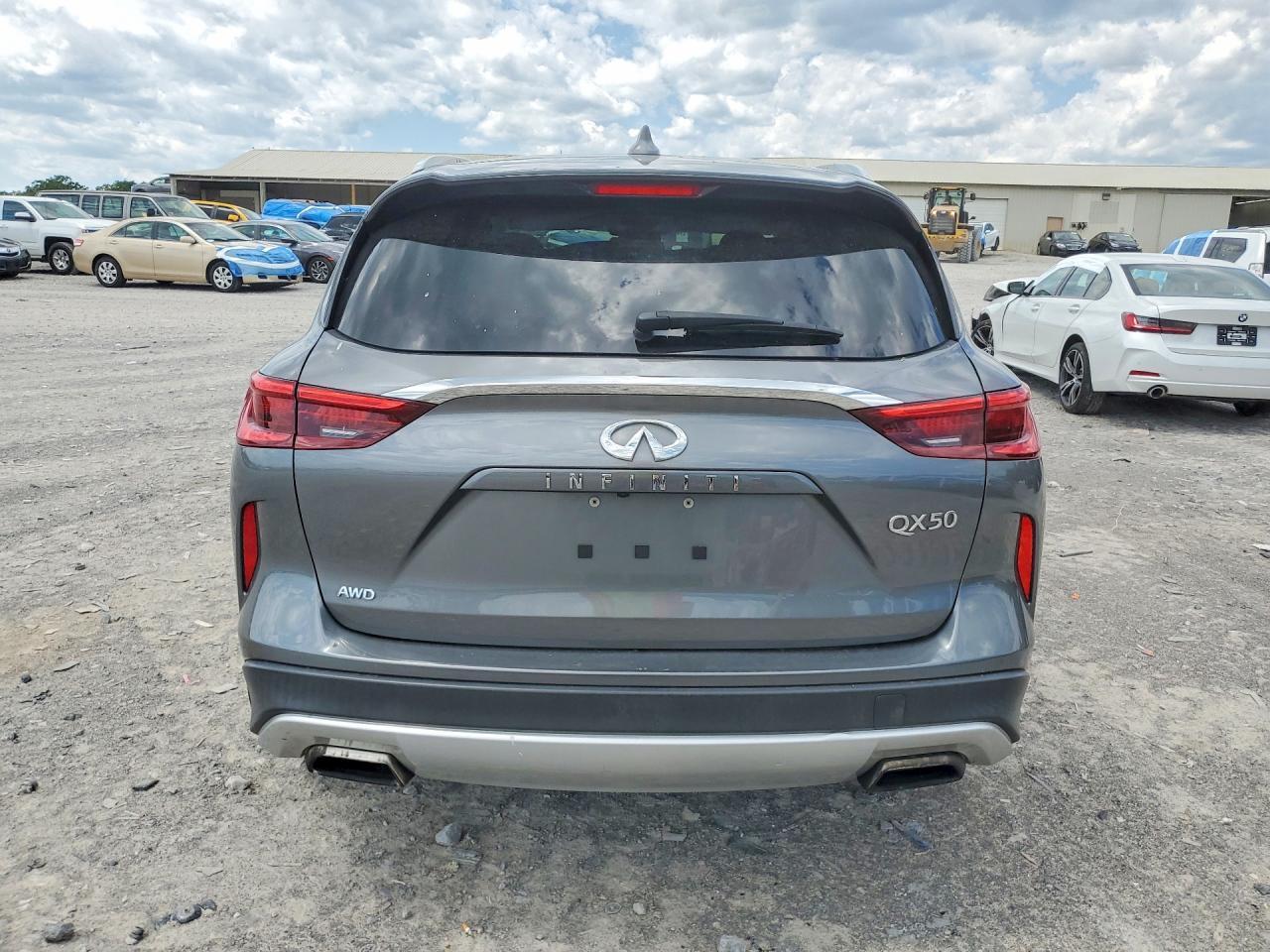 2019 Infiniti Qx50 Luxe - Image 6