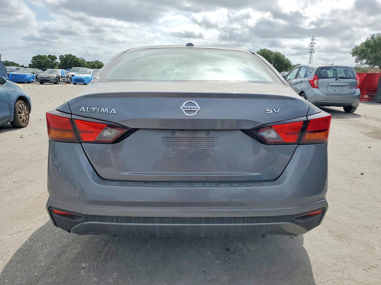 2020 Nissan Altima S - Фото 6