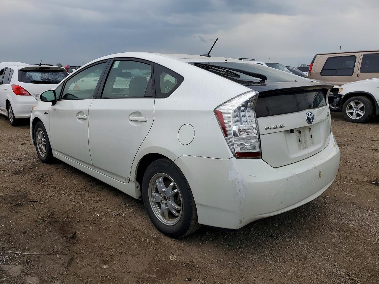 2011 Toyota Prius Two - Фото 2