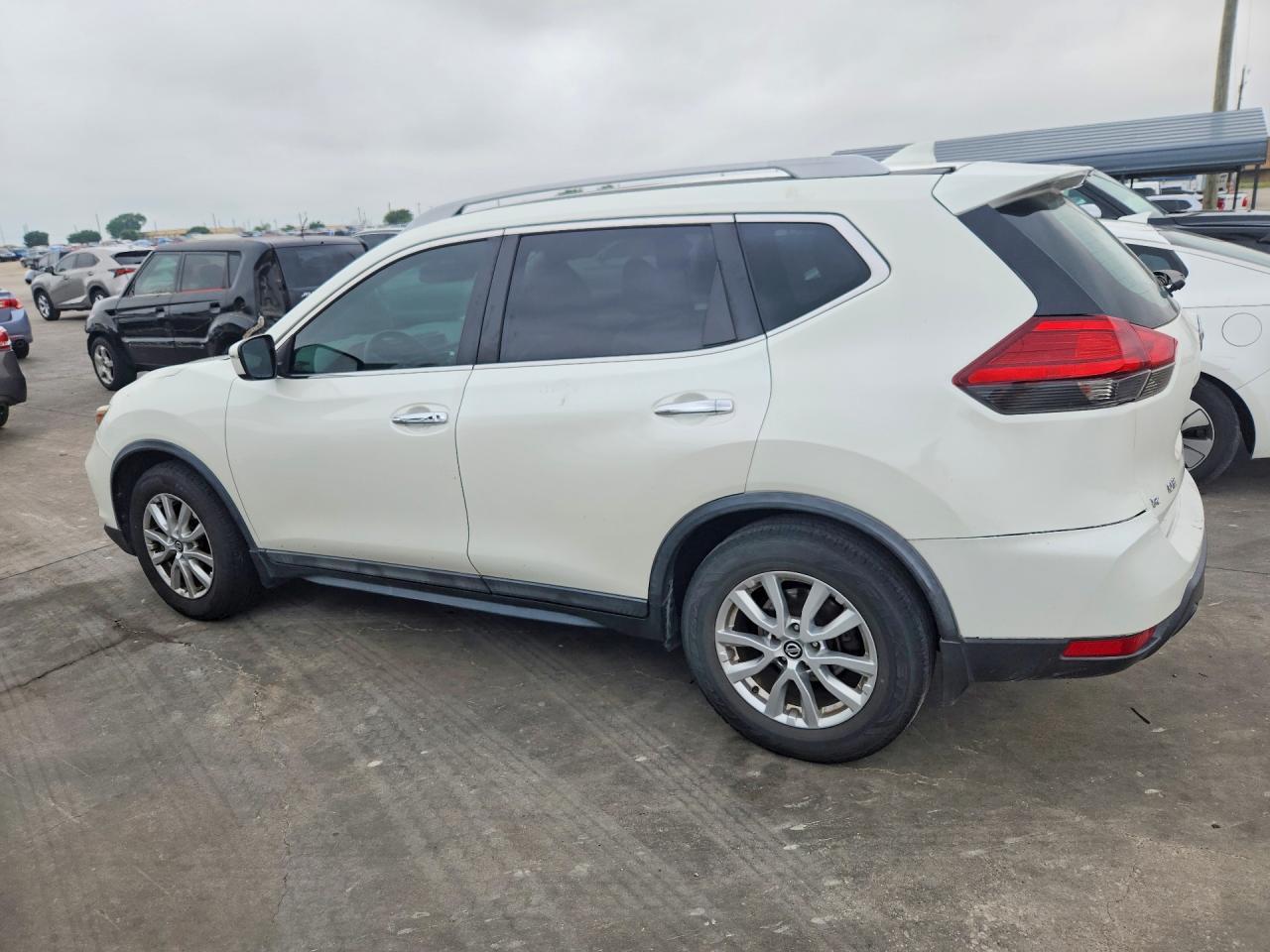 2017 Nissan Rogue Sv - Фото 2