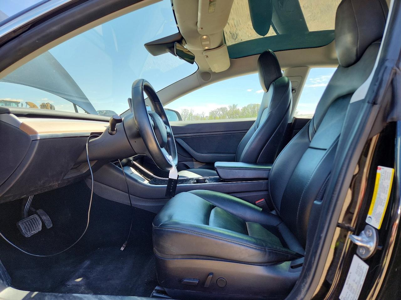 2019 Tesla Model 3 - Image 7