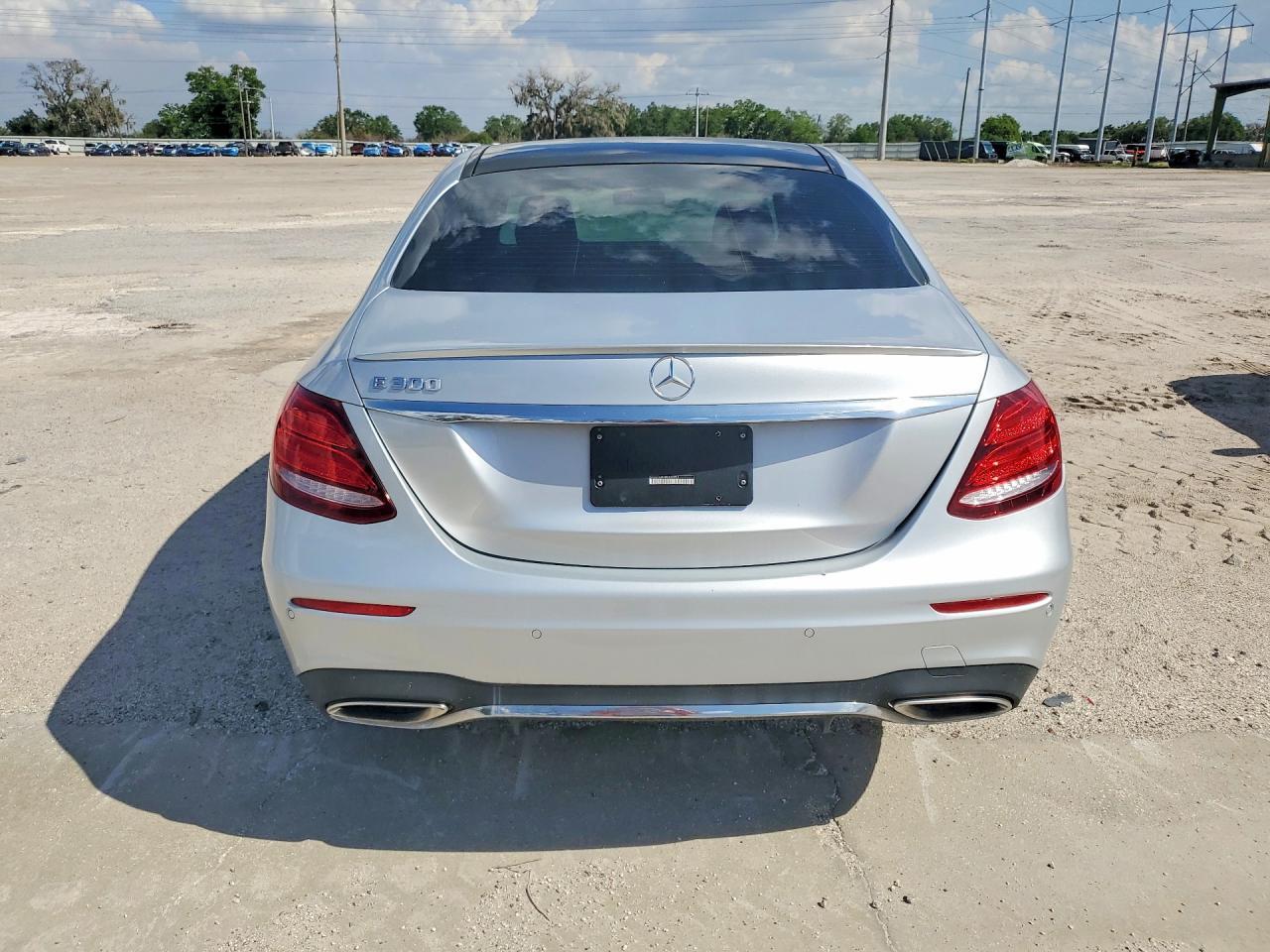 2017 Mercedes-Benz E 300 - Image 6