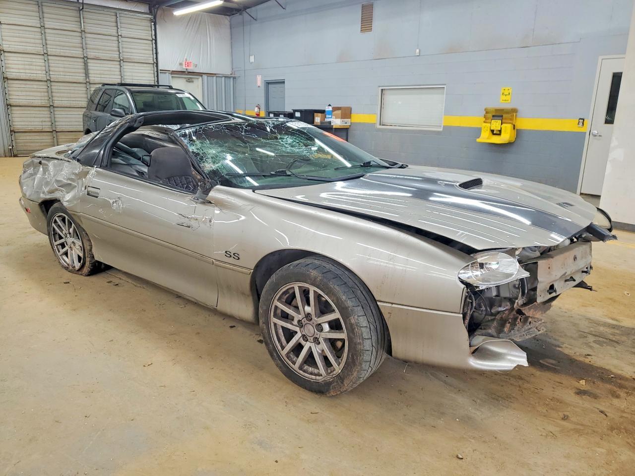 2000 Chevrolet Camaro Z28 - Фото 4