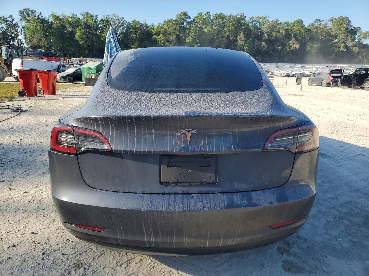 2023 Tesla Model 3 - Фото 6