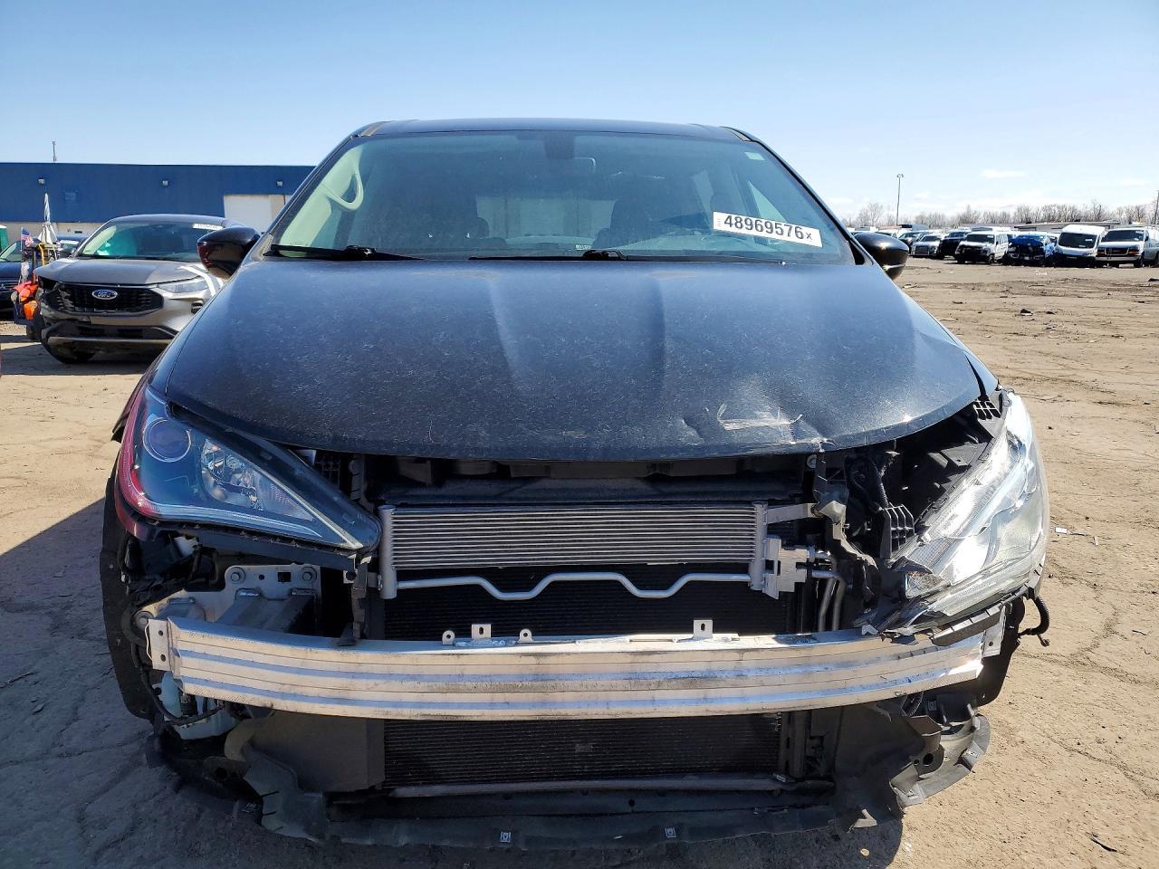 2020 Chrysler Pacifica Touring - Image 5