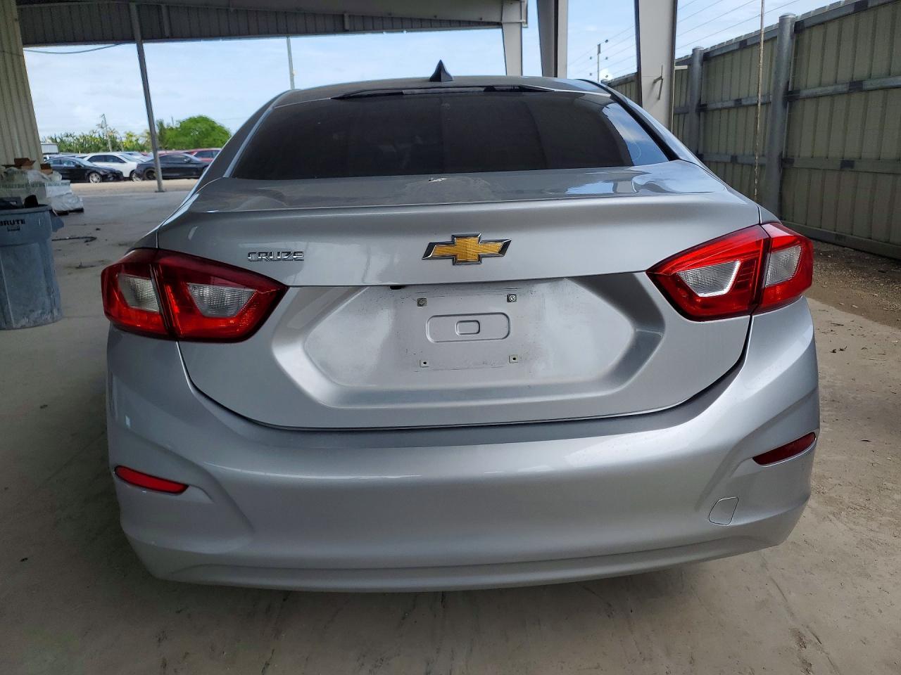 2019 Chevrolet Cruze Ls - Image 6