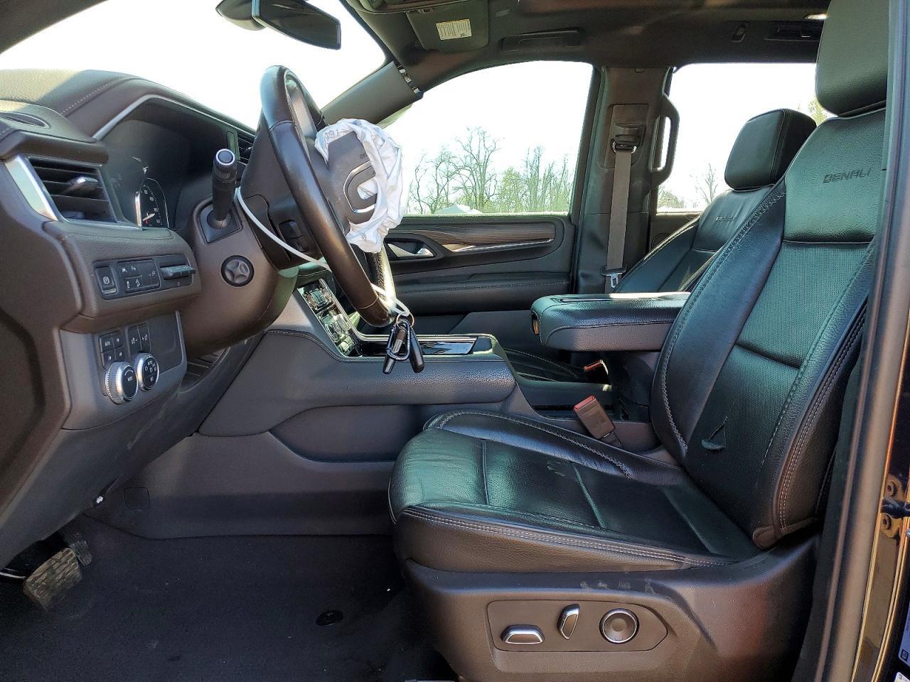 2021 GMC Yukon Denali - Фото 7