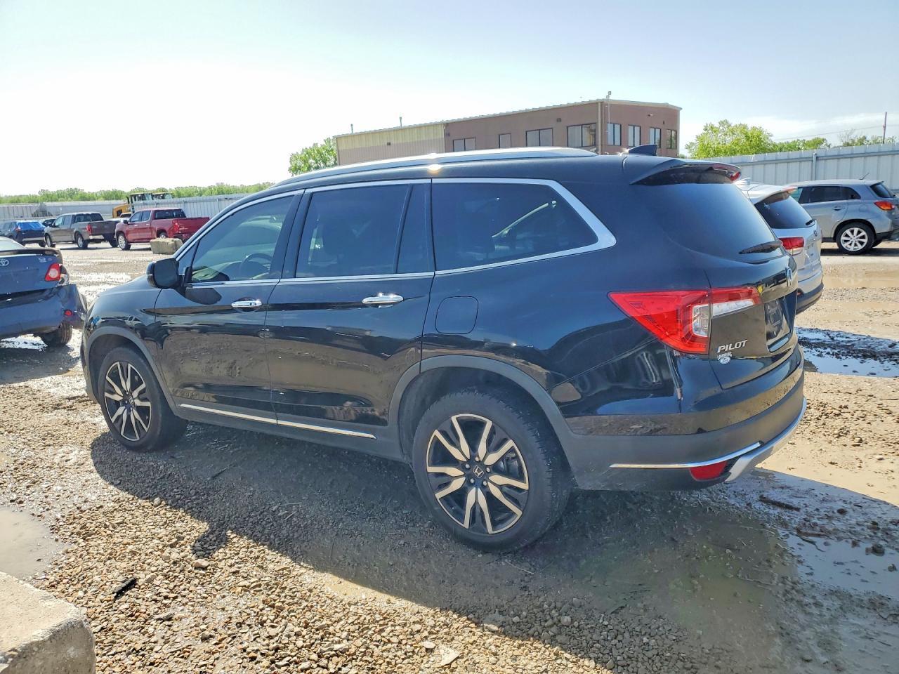 2019 Honda Pilot Touring - Фото 2