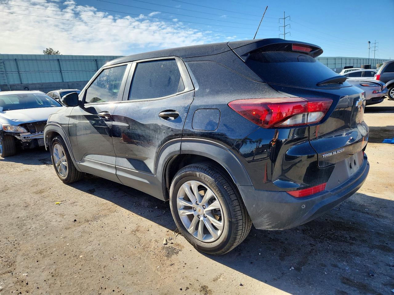 2021 Chevrolet Trailblazer Ls - Фото 2