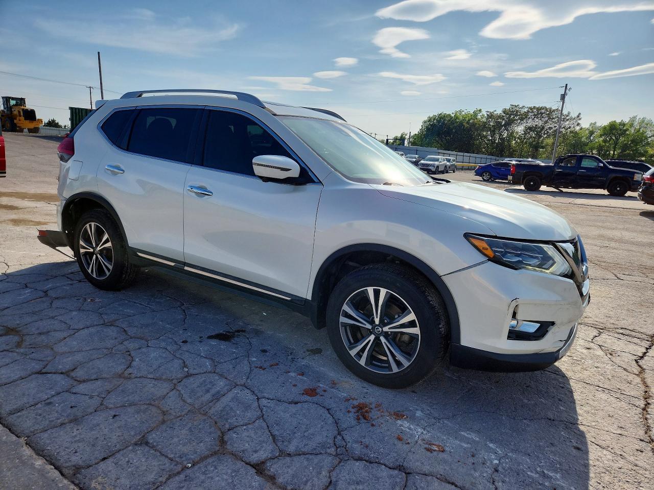 2017 Nissan Rogue - Фото 4