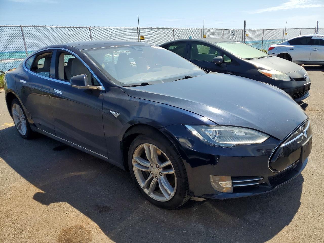 2014 Tesla Model S - Image 4