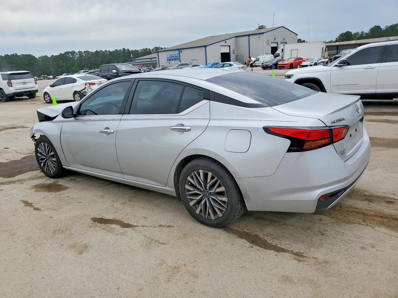 2023 Nissan Altima Sv - Фото 2