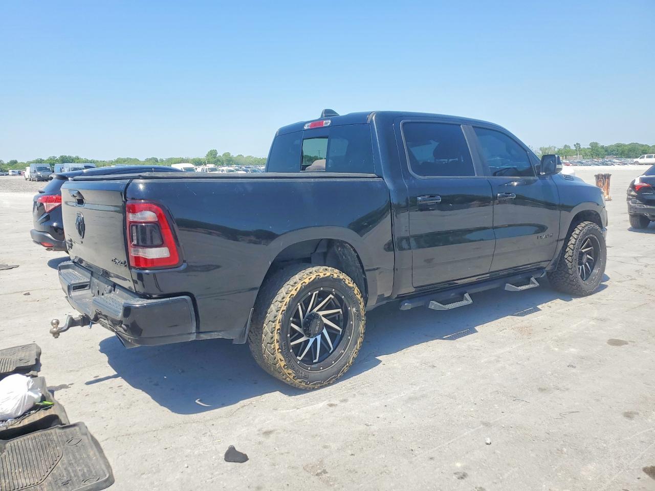 2021 Ram 1500 - Фото 3