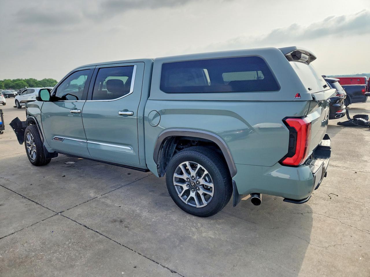2025 Toyota Tundra 1794 Edition Hv - Image 2