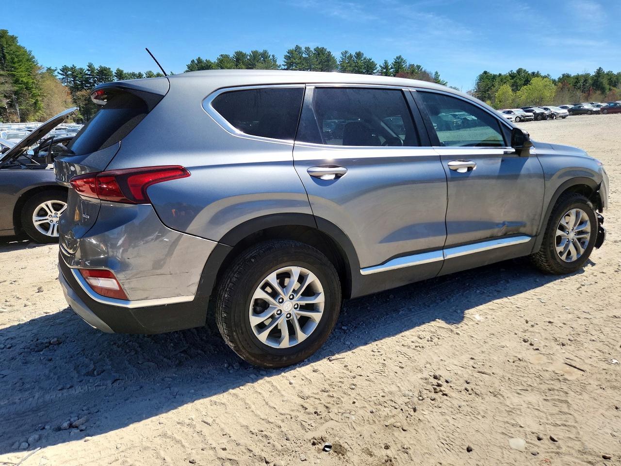 2019 Hyundai Santa Fe Se - Фото 3
