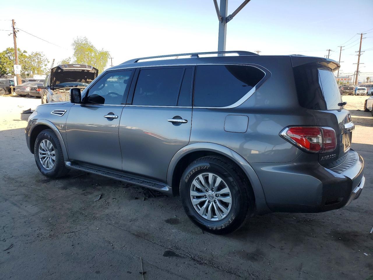 2017 Nissan Armada - Фото 2