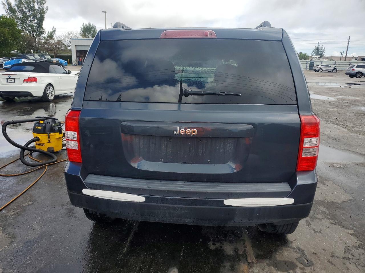 2014 Jeep Patriot Latitude - Image 6